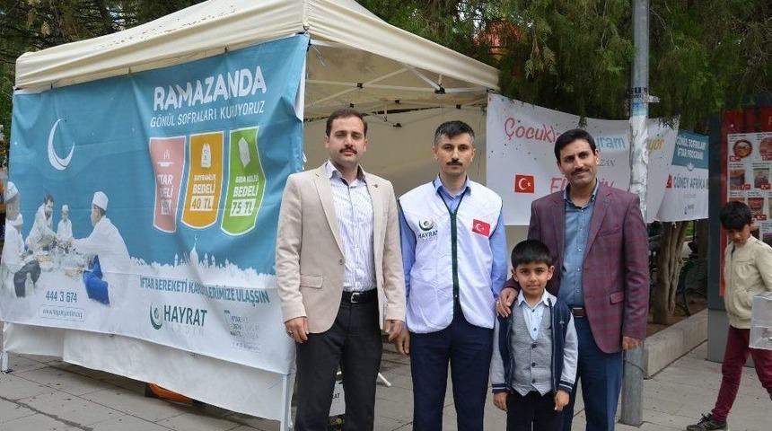 Dernekten 37 &Uuml;lkeye İftar Sofrası