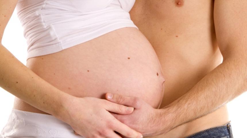 Hamileyseniz seks sıkıcı olacak diye bir şey yok! İşte gebelikteki seks pozisyonları