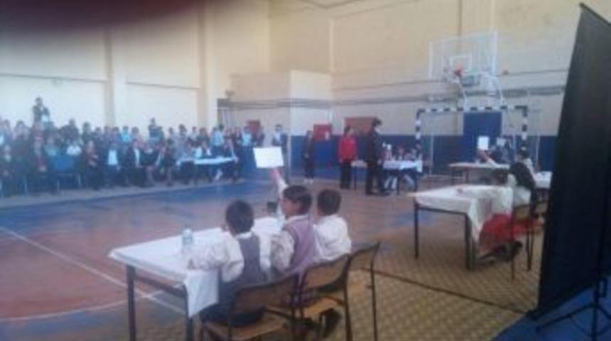 &Ccedil;ıldır&rsquo;da İlkokullar Arası Bilgi Yarışması