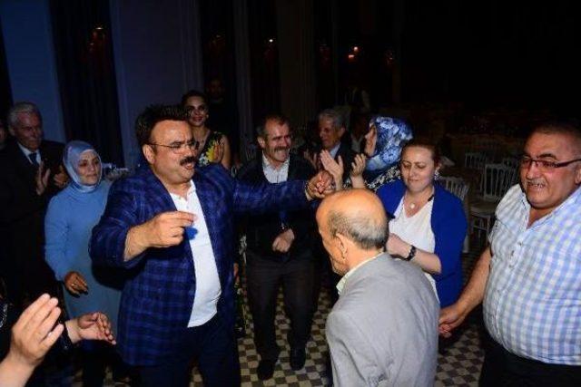 Selda - Mehmet Topal Çifti,  Huzurevi Sakinlerini Iftar Davetinde Ağırladı... 