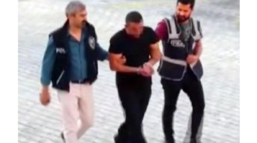 Kantincinin Ruhsatı İptal Edildi, Yurda Yaklaşması Yasaklandı