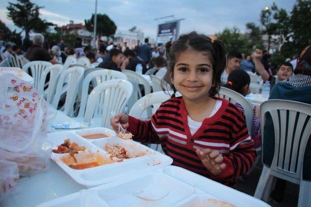 Menderes’te İftarlar Bir Başka Güzel