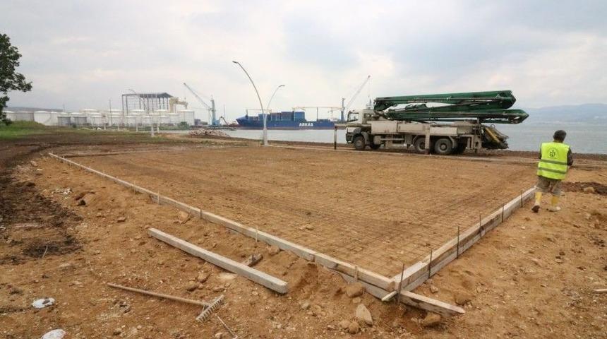 Yenik&ouml;y Sahiline B&uuml;y&uuml;kşehir Eli Değdi