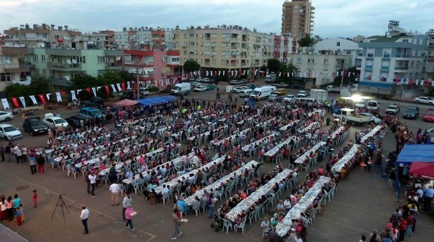 Muratpaşa’dan Etiler Mahallesine İftar Sofrası