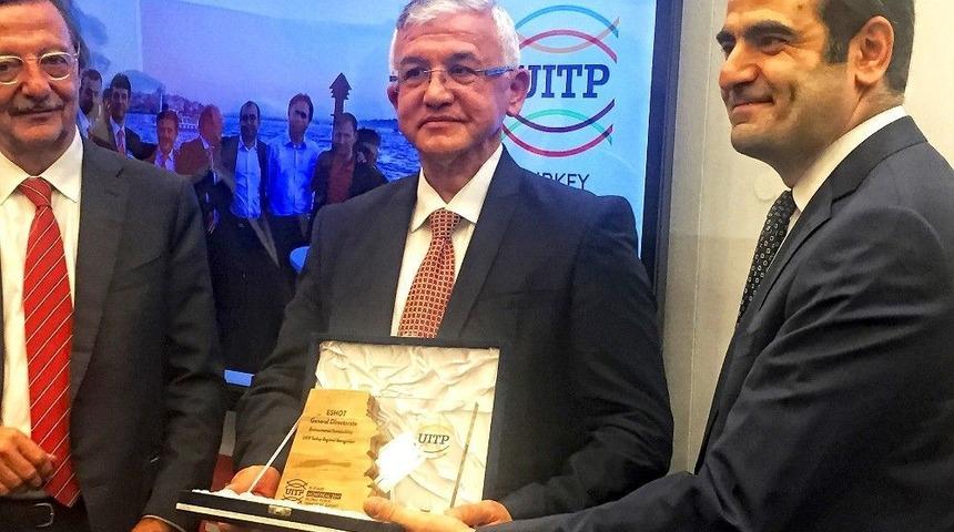 Elektrikli Otob&uuml;slere &rsquo;&ccedil;evre&rsquo; &Ouml;d&uuml;l&uuml;