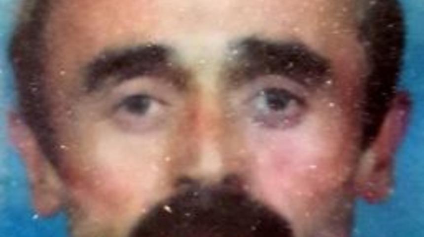 Hareket Eden Trakt&ouml;r&uuml; Durdurmak İsterken &Ouml;ld&uuml;