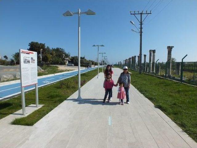 &Uuml;st&uuml; Sera, Altı Aratos un Mezarı 3