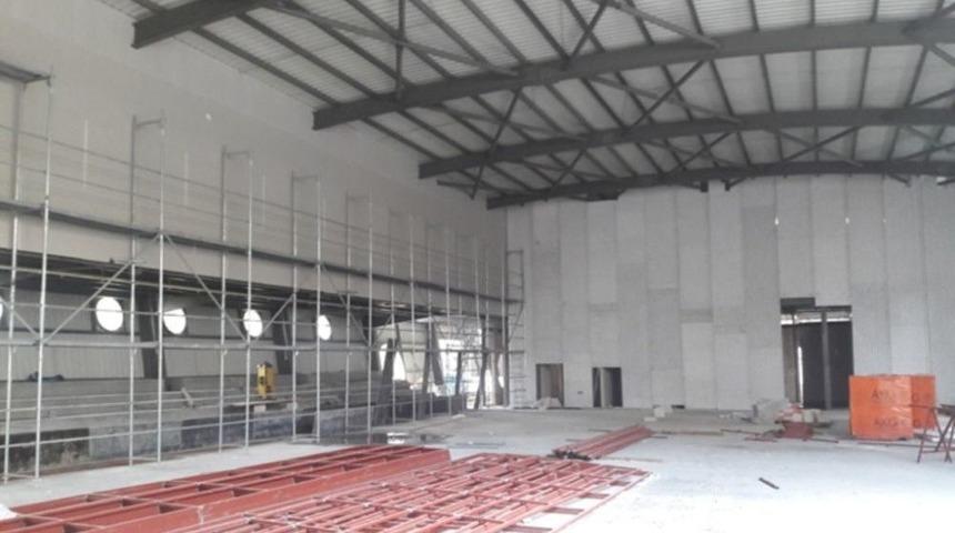 Şehit Er M&uuml;cahit Okur Spor Salonu Şekilleniyor