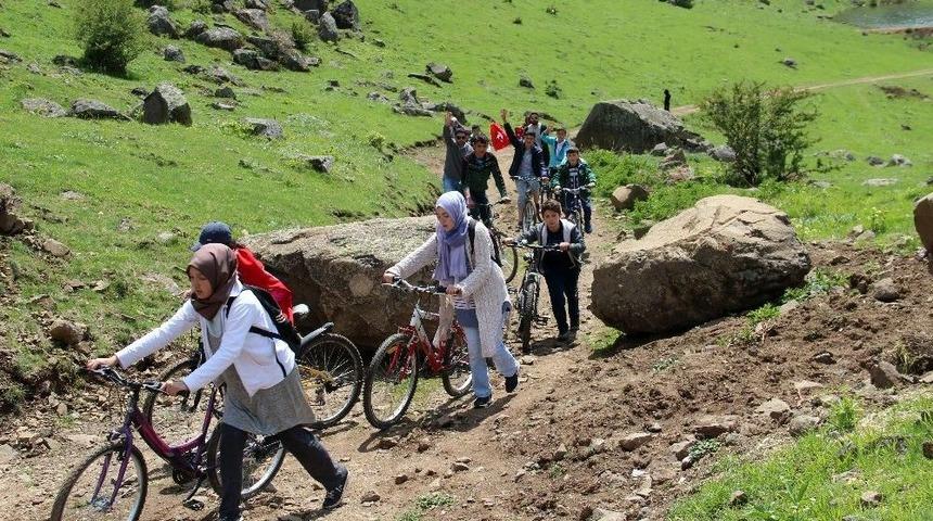 İhl&rsquo;li &Ouml;ğrencilerden Yaylada Bisiklet Turu