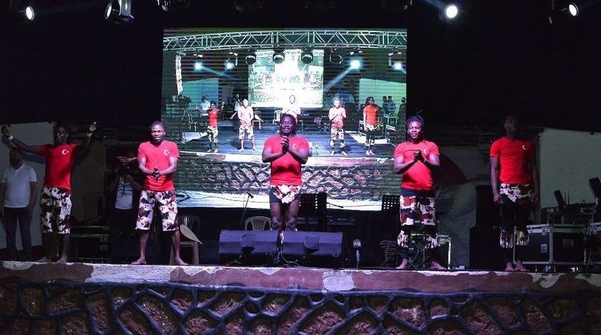 İftar Sofrası G&uuml;lnar&rsquo;da Kuruldu