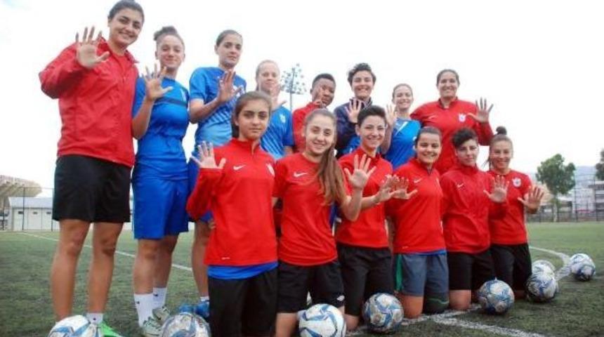 Konak Belediyespor'un Aklı Şampiyonlar Liginde