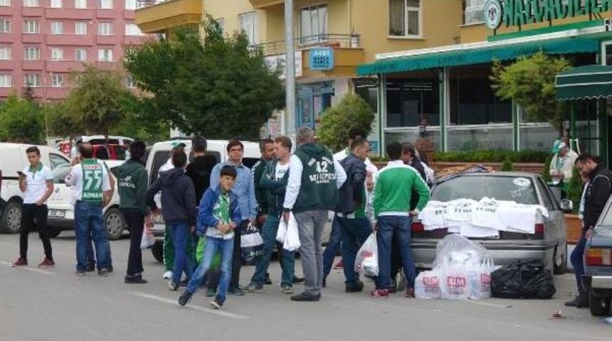 Atiker Konyaspor Taraftarından Eskişehir&rsquo;E &Ccedil;ıkartma