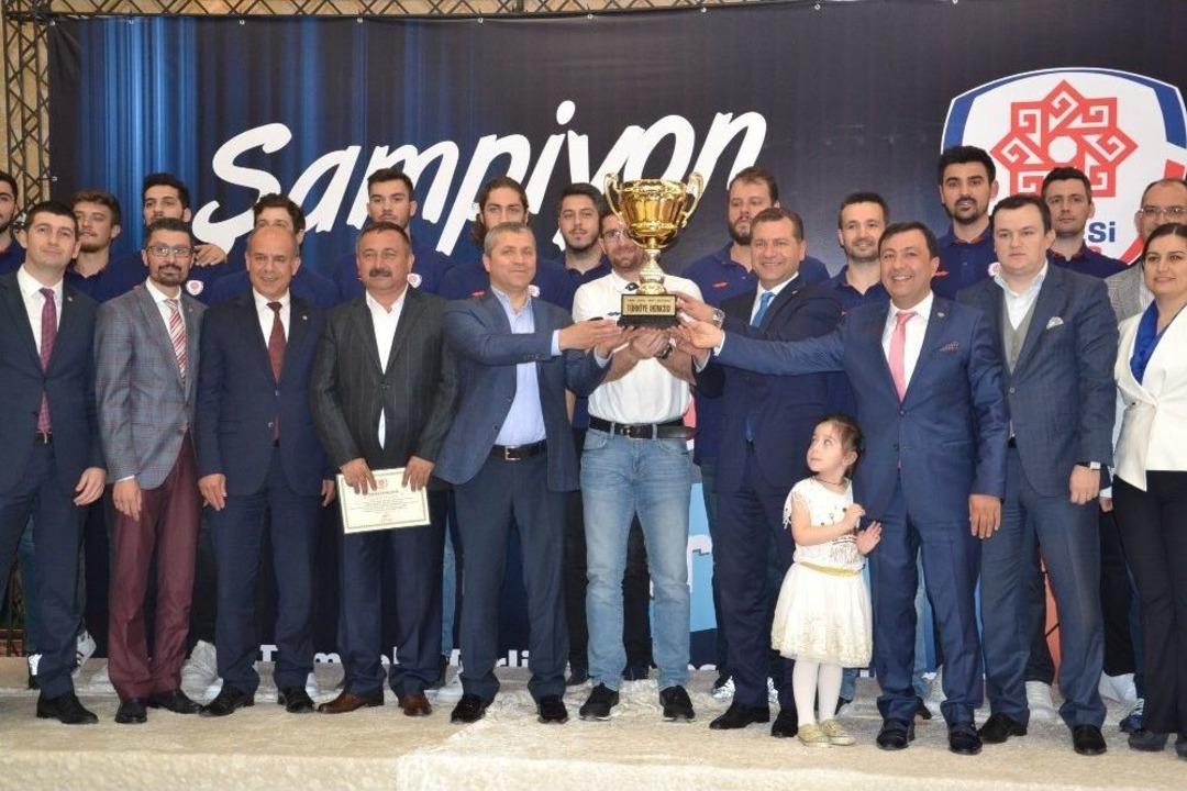 Balıkesir&rsquo;de Karesispor Coşkusu