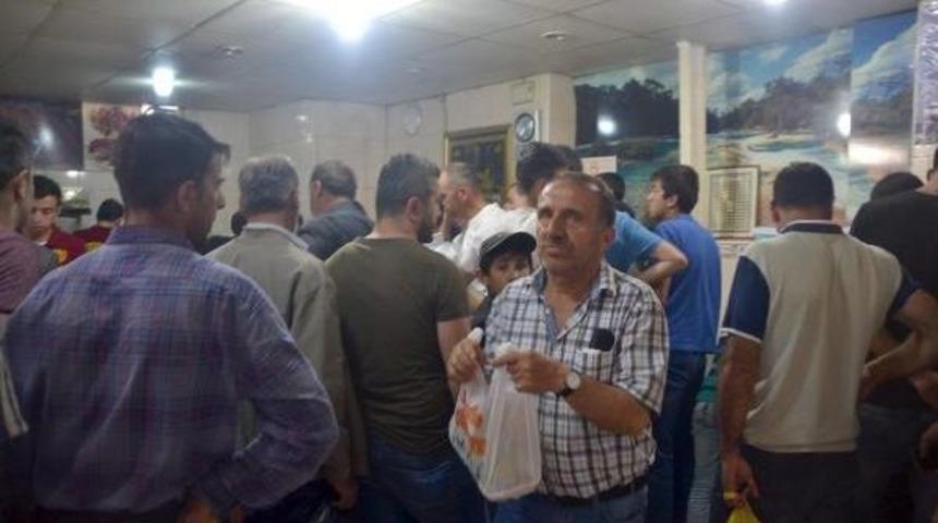 Siirt'te Iftar Sofralarının Vazge&ccedil;ilmezi &Ccedil;igk&ouml;fte I&ccedil;in Kuyruk