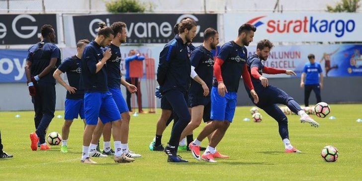 Trabzonspor, Bursaspor Maçı Hazırlıklarını Sürdürdü G1