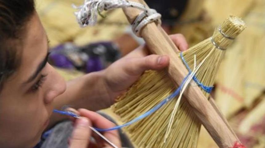 Roman Kadınlara Ab Projeli S&uuml;p&uuml;rge Kursu