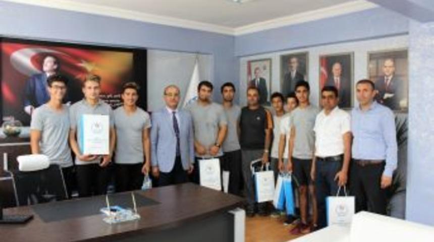 Mersin Spor Lisesi T&uuml;rkiye Şampiyonu Oldu