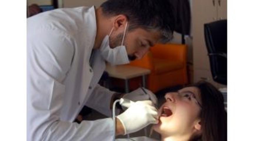 Bitlis’te İftar Sonrası Poliklinik Hizmeti