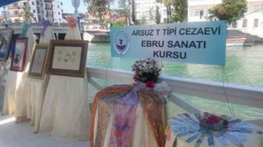 H&uuml;k&uuml;ml&uuml; Ve Tutukluların Ebru Sanatı Eserleri Sergilendi