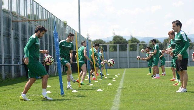 Bursaspor’da Trabzonspor Mesaisi Sürüyor