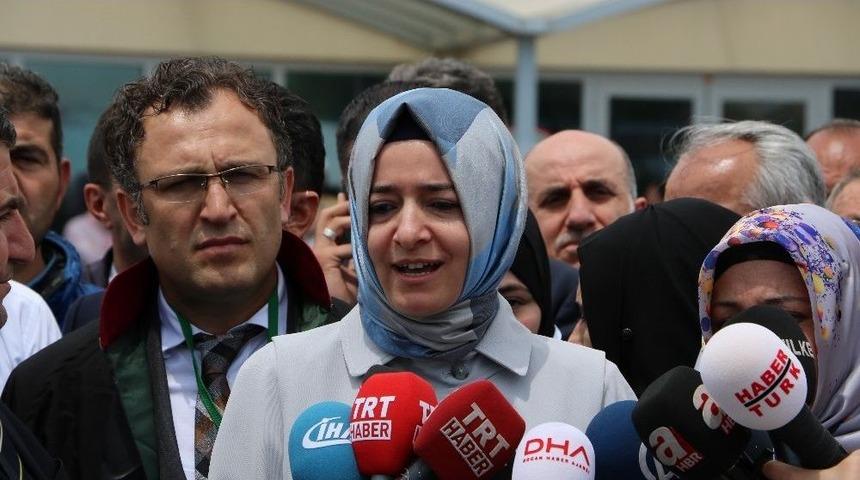 Aile Ve Sosyal Politikalar Bakanı Fatma Bet&uuml;l Sayan Kaya Silivri Cezaevi &Ouml;n&uuml;nde A&ccedil;ıklamalarda Bulundu