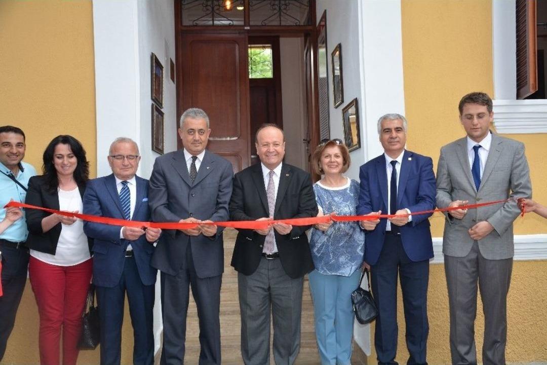 Efeler&rsquo;de Tarihi Yapılar K&uuml;lt&uuml;r Sanat Evine D&ouml;n&uuml;şmeye Devam Ediyor