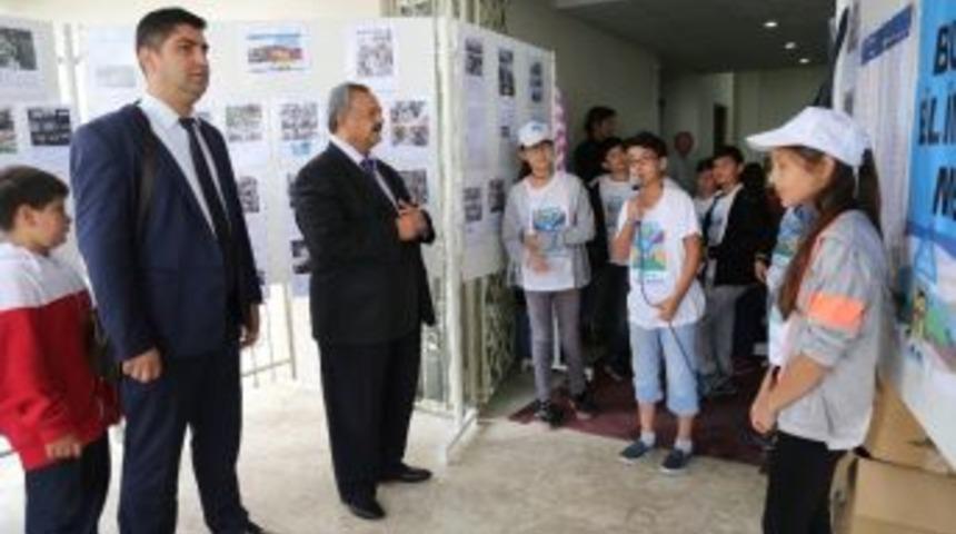 D&uuml;nyada Su İsrafına Şenlik İle Dikkat &Ccedil;ekiyorlar