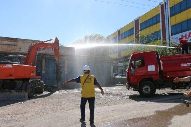 Şanlıurfa Eski Sanayi Kentsel Dönüşüm Projesinde Yıkım Çalışmaları Sürüyor