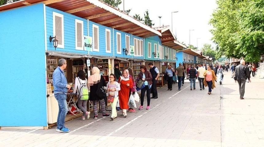 &lsquo;kitap Sokağı&rsquo; Hizmet Sunmaya Başladı
