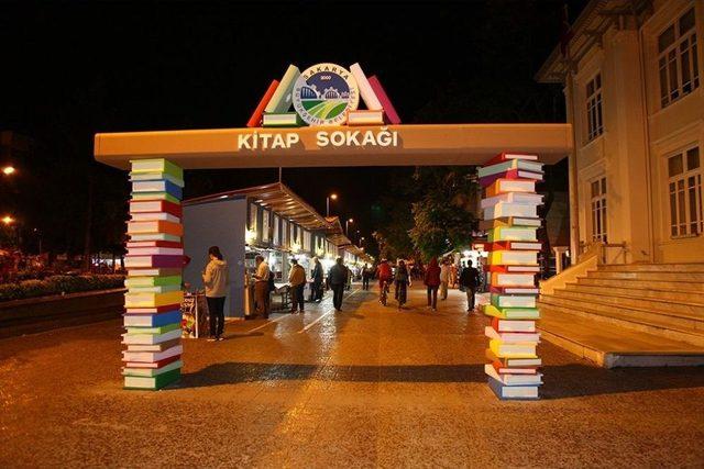 ‘kitap Sokağı’ Hizmet Sunmaya Başladı