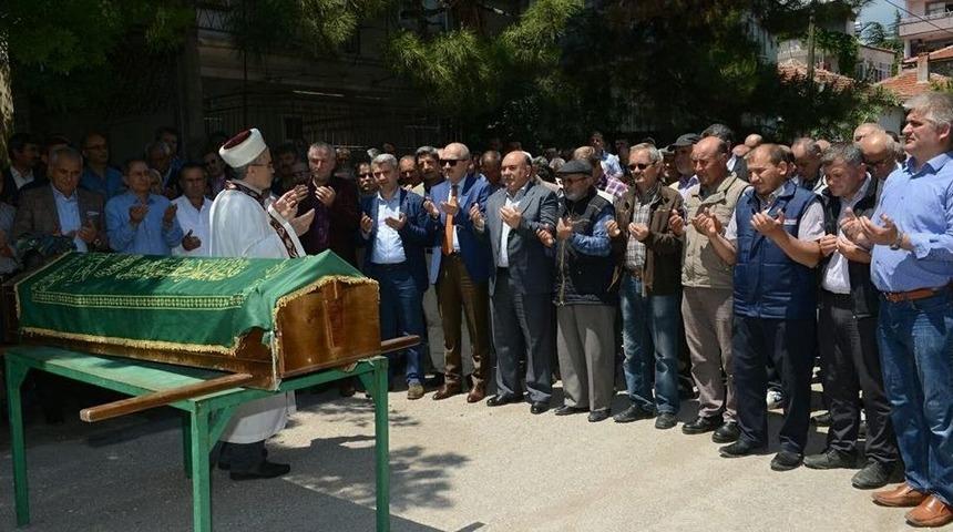 Emekli &Ouml;ğretmen Kalp Krizine Yenik D&uuml;şt&uuml;