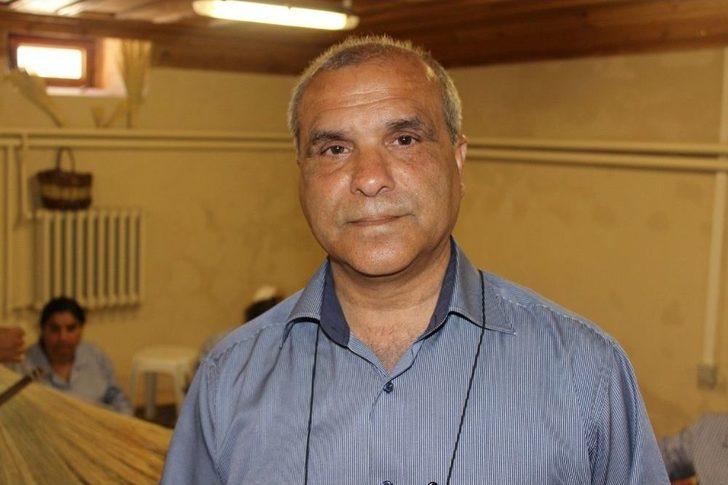 Edirne’nin Meşhur Aynalı Süpürgesi Roman Kadınların Elinde Şekilleniyor G3