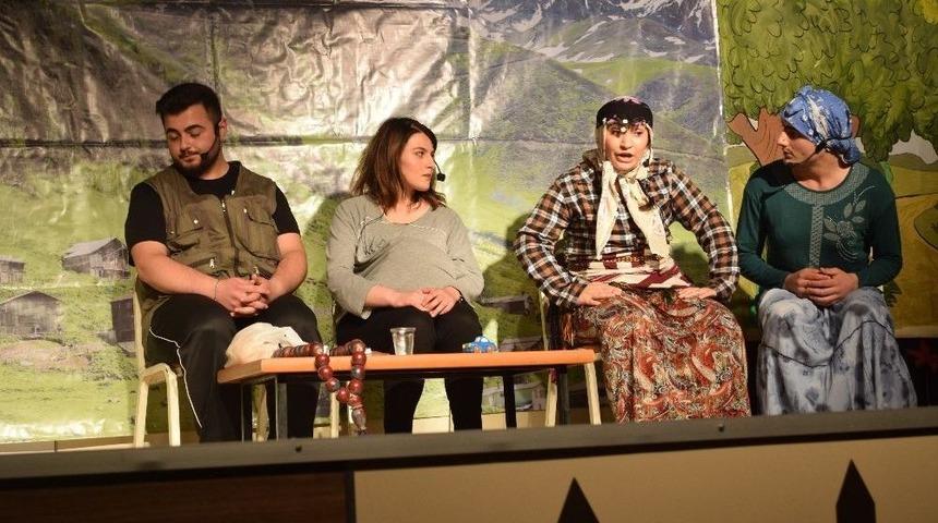 ’hamsi Köyün Şifresi’ Büyüledi