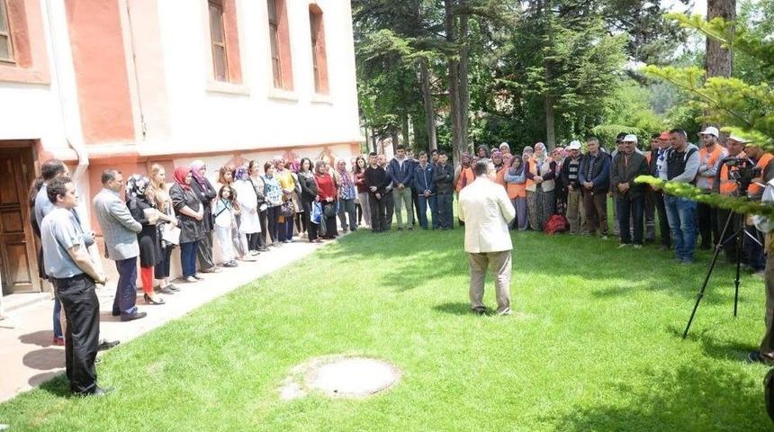 Bilecik Belediyesi&rsquo;nden Typ &Ccedil;alışanlarına İhtiya&ccedil; &Ccedil;eki Verildi