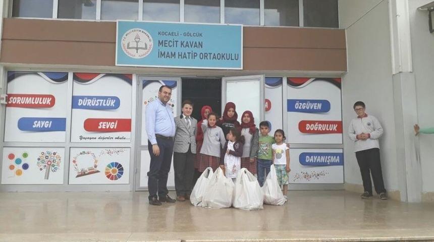 G&ouml;lc&uuml;kl&uuml; &Ouml;ğrencilerden Suriyeli Kardeşlerine Yardım