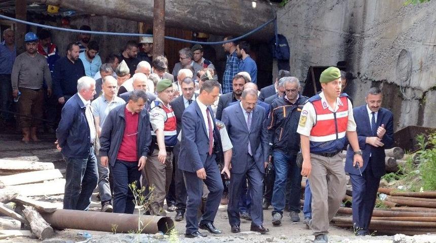 G&ouml;&ccedil;&uuml;kte Mahsur Kalan İş&ccedil;ileri Kurtarma &Ccedil;alışmaları S&uuml;r&uuml;yor