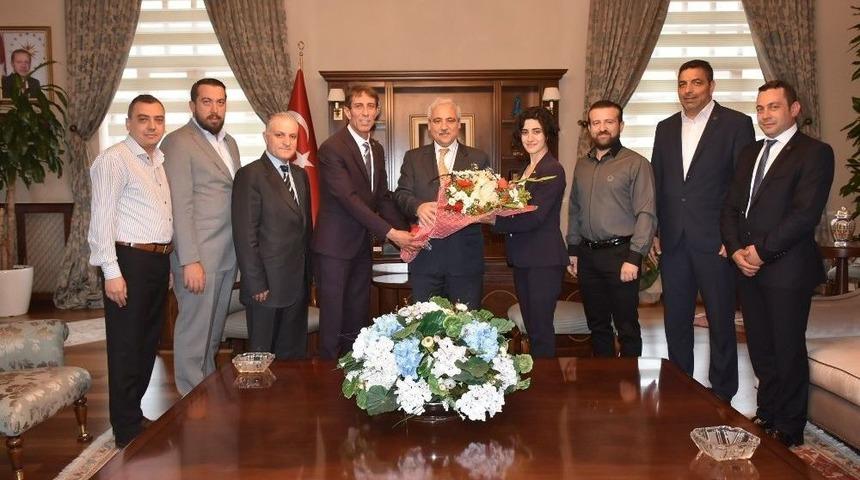 Vali G&uuml;ven&ccedil;er Mhp Şehzadeler İl&ccedil;e Y&ouml;netimini Ağırladı