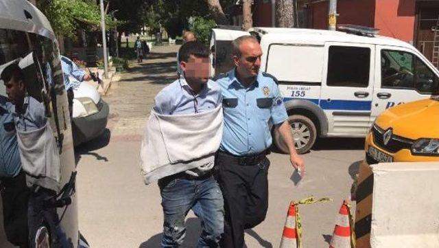 Gasp Zanlısını Yakalayan Polisi Görüp Kaçınca Gözaltına Alındılar