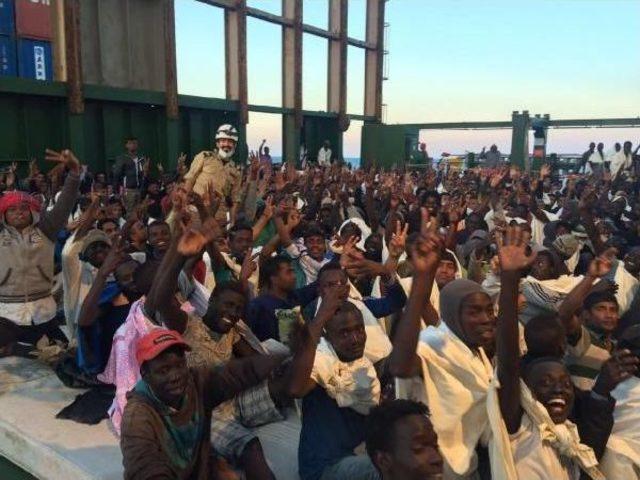 Denizde 4 Gün Mahsur Kalan Mültecileri Kurtaran Kaptan Konuştu 2