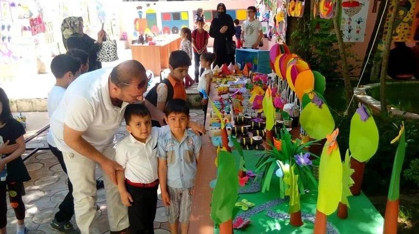 Minik &Ouml;ğrencilerin Yılsonu Sergisi Yoğun İlgi G&ouml;rd&uuml;