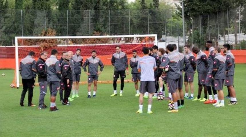 Adanaspor Pas &Ccedil;alıştı