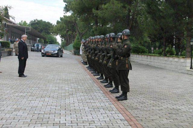 Vali Güvençer Kırkağaç’ta Temaslarda Bulundu