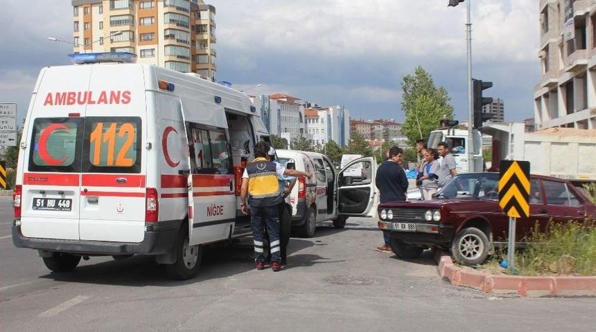 Niğde&rsquo;de Kaza Yapan S&uuml;r&uuml;c&uuml; Yaptığı Kazayı Polise Anlattı
