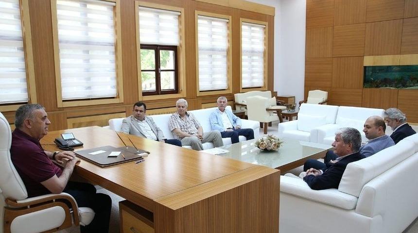 Başkan To&ccedil;oğlu, Yerel K&uuml;lt&uuml;r Derneğini Ağırladı