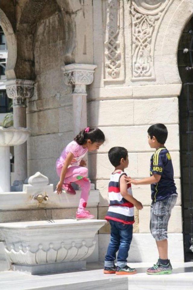 Saat Kulesi nin Çalınan Muslukları Yerine Yenileri Takıldı 2