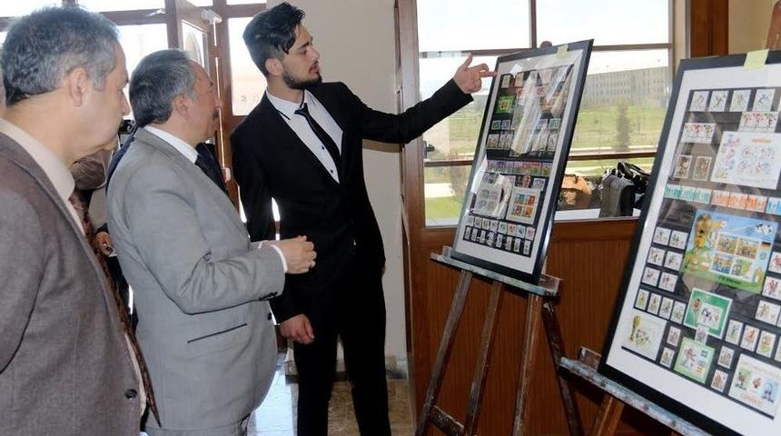 Ai&ccedil;&uuml;&rsquo;de Olimpiyat Ve D&uuml;nya Kupası Pulları Sergilendi