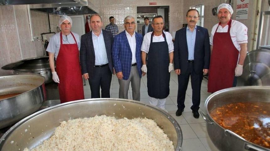 Bafra Belediyesinden 5 Bin Kişiye Yemek Yardımı