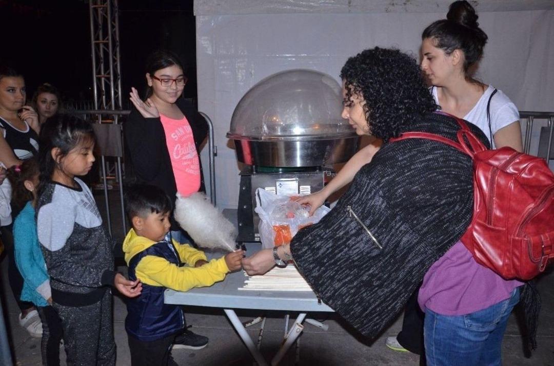 Kuşadası&rsquo;nda Ramazan Eğlenceleri Başladı