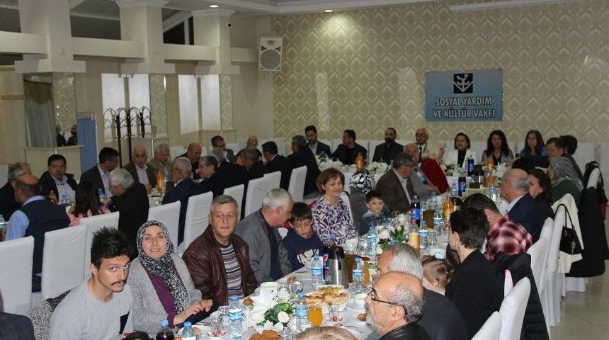 K&uuml;tahya Sosyal Yardım Ve K&uuml;lt&uuml;r Vakfından İftar