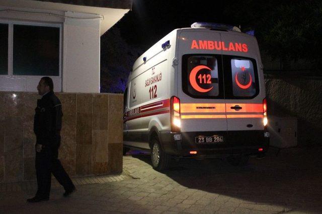 Polis Merkezi Önünde Zabıtalara Saldırı: 5 Yaralı